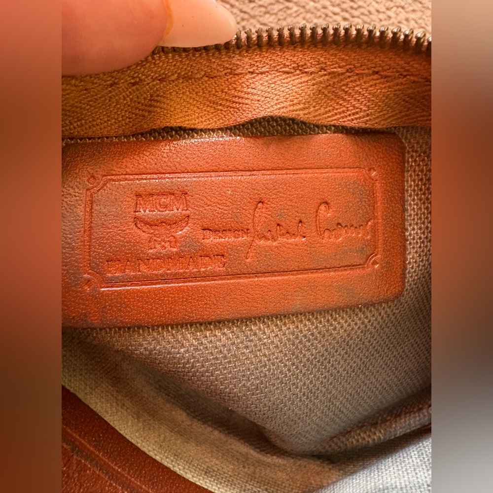 MCM Key Pouch - Picture 7 of 12